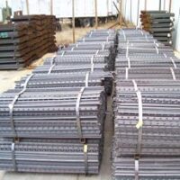 7.-GRAPE-STAKE-T-POST